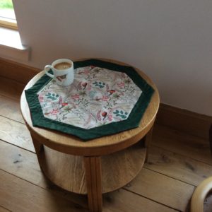 Robin Table Centre